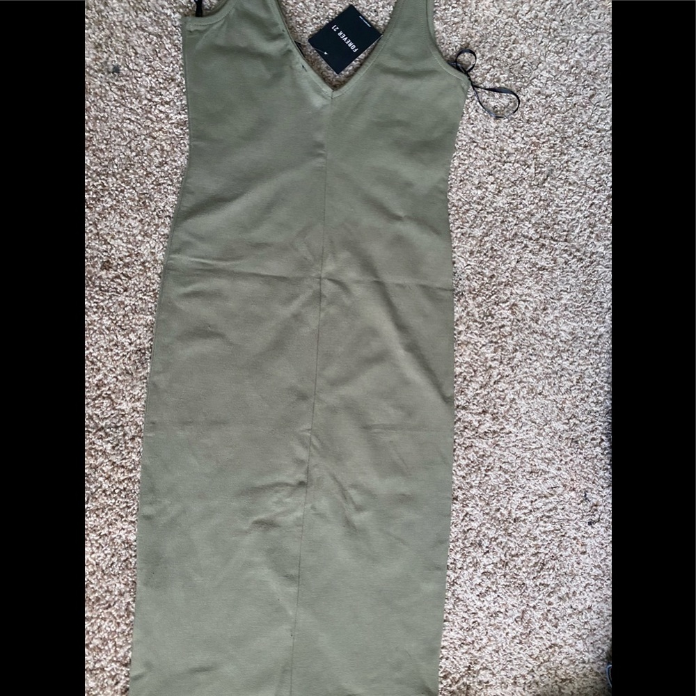 green tight midi dress